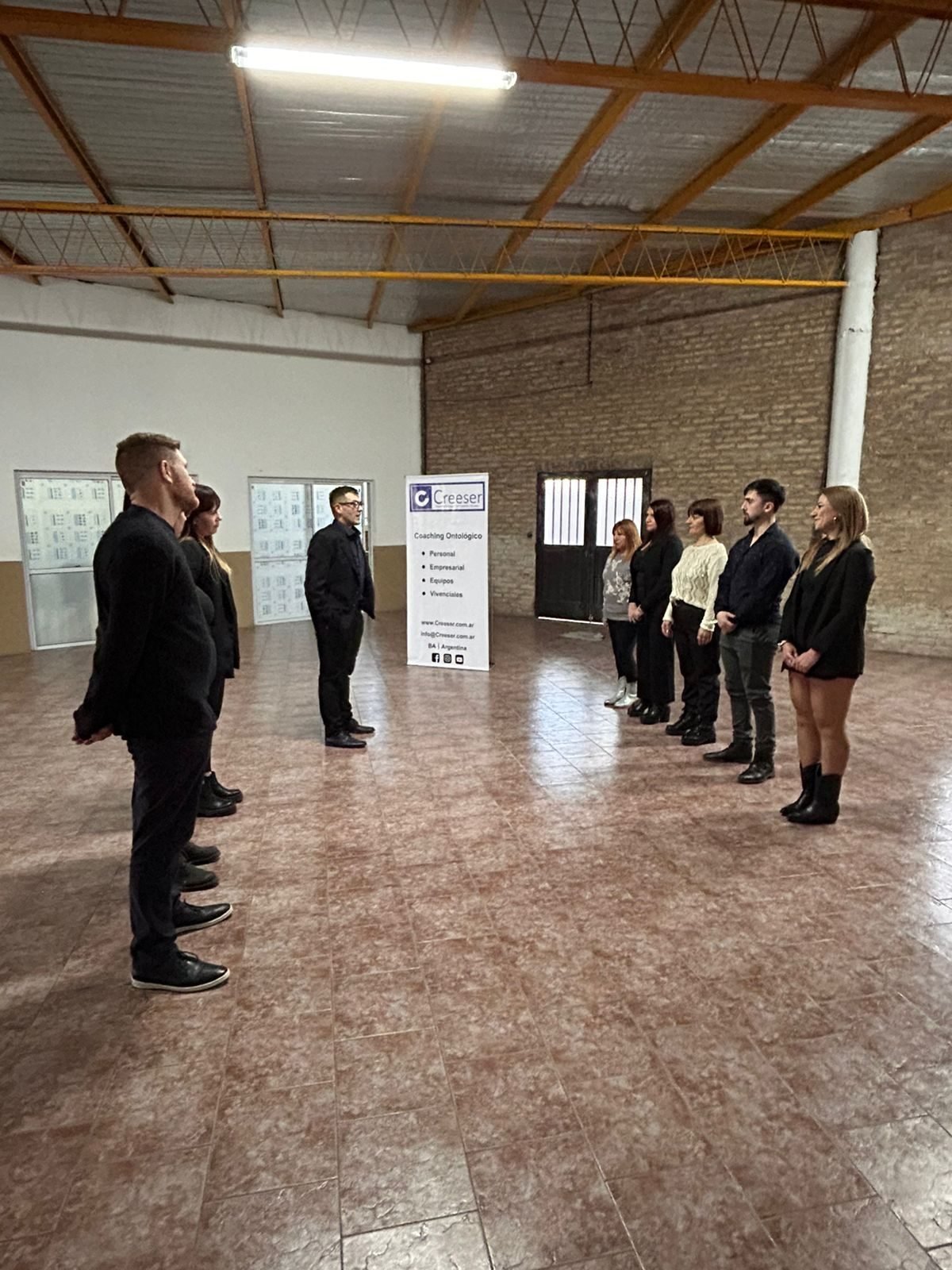 Participantes de Creesiendo 6 en una dinámica de a pares